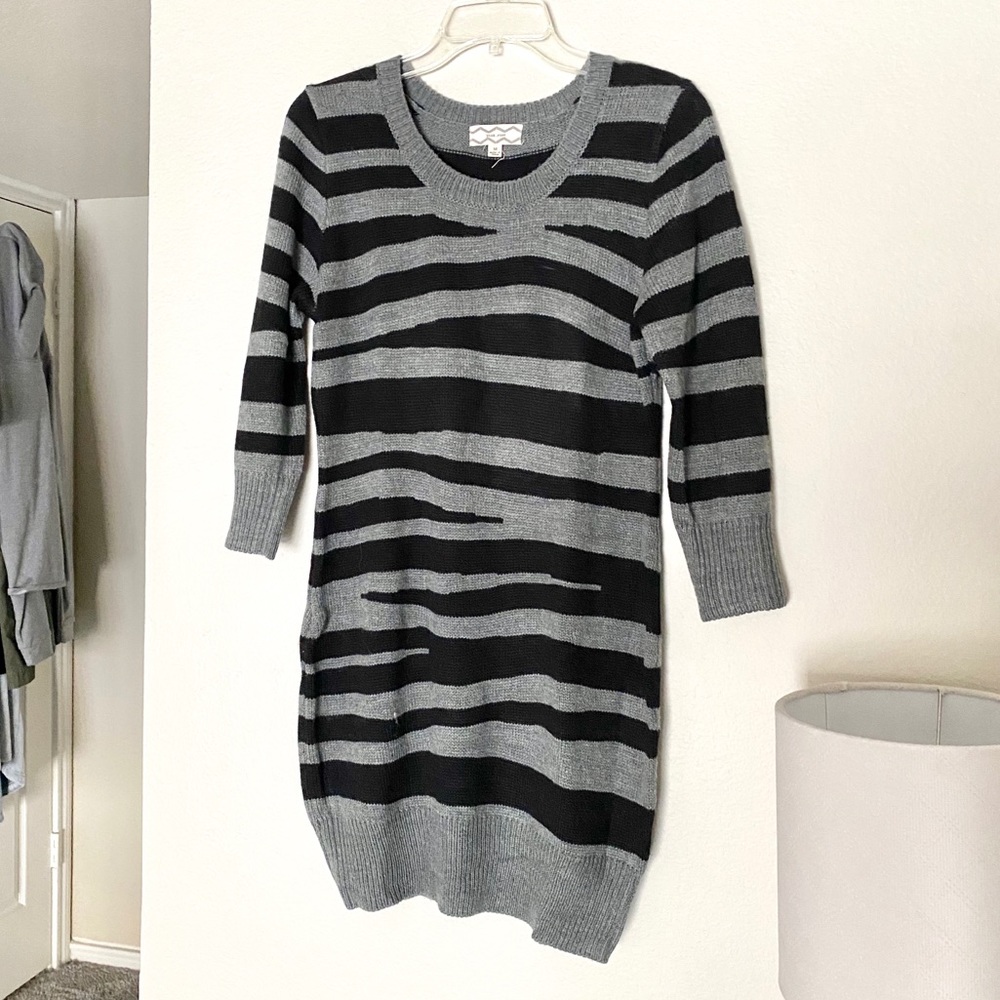 Pink.Rose Striped Sweater Dress | M